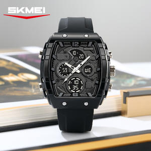 Reloj de cuarzo con logotipo personalizado OEM, caja cuadrada de PC, resistente al agua 3ATM, movimiento japonés, reloj deportivo de silicona para exteriores para hombre - Product Image 2