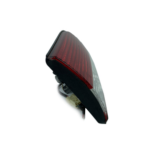 Feu arrière de freinage compatible avec Toyota Sienna 1998-2000 - Product Image 5