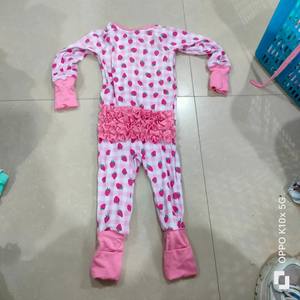 OEM ODM HOWDY COW BOY プリント キッズパジャマ ベビーワンピース スリープウェア 衣類 カスタム幼児用ジッパーロンパース - Product Image 3