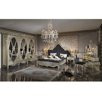 Ensemble de chambre à coucher royal turc en bois sculpté doré, lit noir, armoire, coiffeuse, chaise pour une décoration intérieure élégante