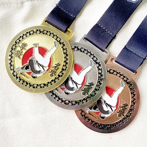 Großhandel Design Blanko-Metall Hochwertige Medaillen Brasilianisches Jiu-Jitsu Medaille Judo Jujutsu Taekwondo Karate Gold Auszeichnung Sportmedaille - Product Image 1