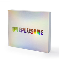 Boîte magnétique holographique avec gaufrage, lamination mate, papier artistique, emballage de luxe pour accessoires électroniques, articles de marque haut de gamme