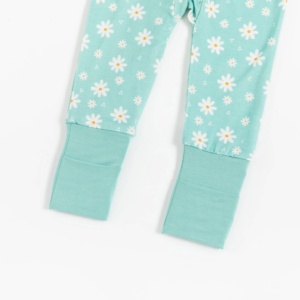 Miozing Tutina per Neonati con Stampa Margherita, Pigiama Personalizzato con Doppia Cerniera in Bambù, Abbigliamento per Bambini OEM all'Ingrosso - Product Image 6