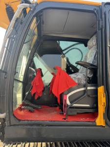 รถตักดินฮุนได220LC 9S 22ตันอุปกรณ์ขุดไฮดรอลิกตีนตะขาบสำหรับโครงการโครงสร้างพื้นฐานและงานพื้น - Product Image 6