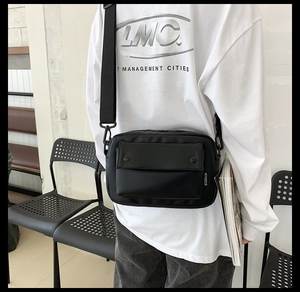 폴리에스터 안감과 지퍼 클로저가있는 남성용 세련된 방수 PU 크로스 바디 메신저 백 멋진 숄더 슬링 백 - Product Image 2