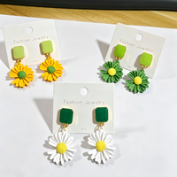 Anting Bunga Berjuntai Model Draped dari Paduan Seng, Trendi, Retro, Mewah, Kecil, Eksklusif, High-End, Elegan untuk Acara Pesta