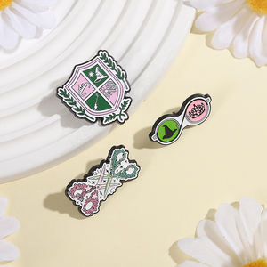 Épingles en émail sur le thème de la musique et de la danse fantastiques, film <span class=keywords><strong>d</strong></span>'aventure, chapeau de sorcière magique, couronne, ciseaux, broches, badges pour sacs, bijoux, cadeau pour ami - Product Image 2