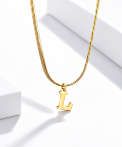 Collier avec pendentif lettre L plaqué or, chaîne serpent, bijoux minimalistes unisexes, à porter au quotidien - Product Image 1