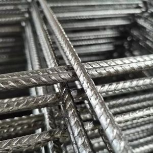 Hoogwaardige Chinese fabrikanten goedkope prijs gelaste gaashekwerk panelen stalen gaashekwerk - Product Image 2