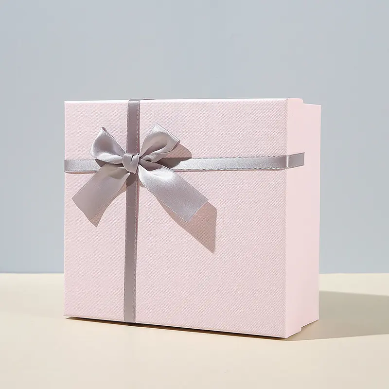 กล่องของขวัญทรงสี่เหลี่ยมแข็งแรงสำหรับผู้หญิงที่ปิดด้วยโบว์แม่เหล็กแบบพับได้