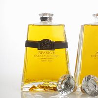 Logotipo personalizado de lujo Fondo de montaña Forma cuadrada 750ml Botella de alcohol de vidrio Gin Licor Whisky Ron Gin Tequila Vodka Botella