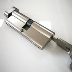 Serrature per Porte Personalizzabili a Basso Prezzo e di Buona Qualità, Chiavi per Armadietti e Cassette di Sicurezza - Product Image 3