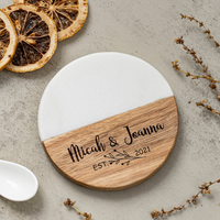 Nouveaux sous-verres ronds en marbre 2026 avec logo en bois d'acacia pour sets de table nordiques et tasses à thé, idéal comme cadeau promotionnel