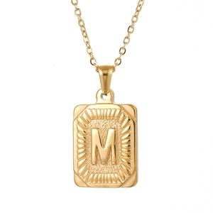 Collar con Colgante de Letra Cuadrada de Acero Inoxidable Chapado en Oro de 18K para Hombre, Collar con Letra Inglesa Mayúscula de Acero Inoxidable - Product Image 3