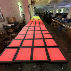 Cadeaux simples pour photos et vidéos avec un sol de danse interactif à LED argenté brillant à effet floral réfléchissant - Product Image 1