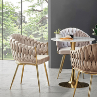 Chaises de salle à manger en tissu et métal tendance et élégantes, dossier rembourré en peluche, mobilier de luxe léger pour la maison, sièges de salle à manger haut de gamme pour hôtel et loisirs