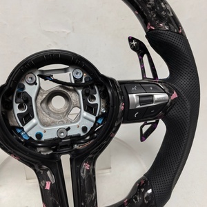 <span class=keywords><strong>Volante</strong></span> de fibra de carbono forjado rosa para <span class=keywords><strong>BMW</strong></span> F10 F30 F80 E60 E90 E92 F01 F11 F20 F22 F31 E70 E71 F15 F16 M5 M3 M4 F82 - Product Image 3