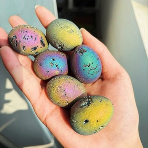 Ornement en cristal poli plaqué titane de haute qualité en forme d'œuf, tendance mode, pierre énergétique, cadeau de Noël, vente en gros - Product Image 3