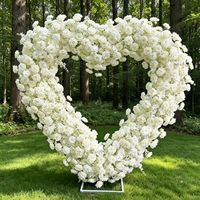 Arche florale en forme de cœur en soie blanche de luxe TUOYI pour la décoration de scène de mariage, de fête ou d'événement