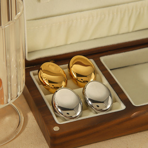 Pendientes ovalados de acero de titanio para mujer, acero inoxidable resistente al descoloración, uso diario, diseño geométrico TE6702 - Product Image 1