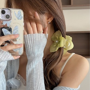 Pince à cheveux mini en forme de fleur séchée et strass, pince requin, accessoire capillaire pour les fêtes et le quotidien, collection Printemps-Été - Product Image 4