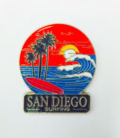 Badge de revers personnalisé OEM en métal émaillé, motif dessin animé créatif, pour promotions