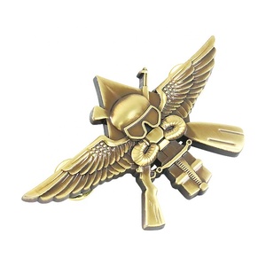 Insignia magnética <span class=keywords><strong>de</strong></span> pano para Dron, insignia <span class=keywords><strong>de</strong></span> aviación, alas <span class=keywords><strong>de</strong></span> metal personalizadas, alfileres <span class=keywords><strong>de</strong></span> solapa - Product Image 4