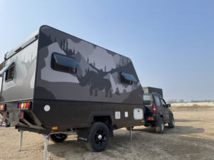 Mini remolque compacto definitivo 2023, autocaravana todoterreno con todas las funciones, nueva venta caliente con cocina deslizante para acampar al aire libre - Product Image 3