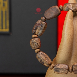 Pulsera de Agarwood Natural de Lujo para Hombre, Talla Pequeña, Madera de Oud Genuina, Regalo de Vietnam - Product Image 2