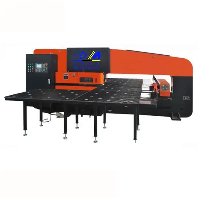 Sıcak satış ISO9001 CE SIEMENS CNC kontrol 32 delme İstasyonu 1250x2500mm DMJC-3024 Mekanik CNC Punch Pres