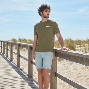 Fabriqué en Italie, t-shirt décontracté pour homme en jersey uni, 100% coton, col rond, manches courtes, respirant, respectueux de l'environnement - Product Image 3