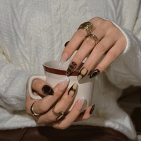 Ongles à presser en acrylique haut de gamme, style rétro, forme amande, dégradé transparent café noir, ligne dorée, perle dorée, strass, French manucure