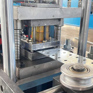 เครื่องขึ้นรูปชั้นวางของแบบม้วนเย็น รุ่นยอดนิยม สำหรับชั้นวางของ - Product Image 5