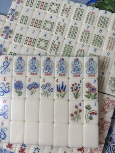 Mahjong Florentine Moderno in Acrilico per Quattro Giocatori, Edizione di Lusso, Disponibile per Preordine e Spedibile in Qualsiasi Momento. - Product Image 6