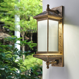 โคมไฟติดผนังภายนอกแบบ LED สไตล์เรโทร แถบยาว วัสดุเหล็ก IP65 แสงวอร์มไวท์ 3500K รับประกัน 10 ปี สำหรับสวน ระเบียง ทางเข้าบ้าน - Product Image 2