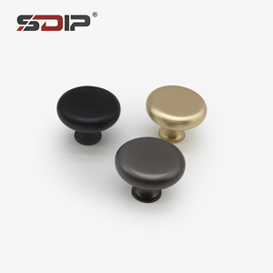 China Großhandel Küchen schrank Knöpfe und Griffe Moderne Schwarz gold Metall Schublade Möbel Griffe Knöpfe - Product Image 2