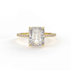 Bague en moissanite très demandée avec un design moderne, idéale pour les anniversaires et les collections de cadeaux, disponible au prix de gros. - Product Image 2