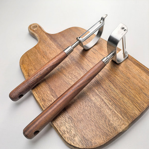 Couteau à éplucher en acier inoxydable 304 Syh1270 avec manche en noyer pour fruits et légumes (vente en gros) - Product Image 4