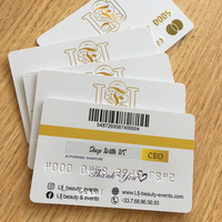 Carte magnétique en PVC CR80 personnalisée avec impression offset, pelliculage, gaufrage et estampage à chaud doré, carte de crédit vierge