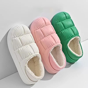 Nouveau prix d'usine Stock fond épais glisser pantoufles femmes chaussures de jardin décontracté marche hauteur augmentant hiver EVA - Product Image 4