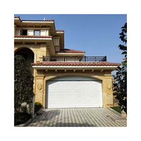 Puertas de garaje seccionales de acero modernas, puerta de garaje automática deslizante con solapa aislada en el techo