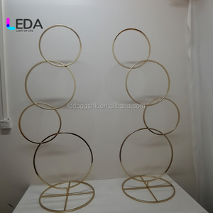 LEDA Fournitures de mariage : Supports de toile de fond ronds en métal doré pour centres de table de mariage - Product Image 2