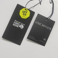 XP-nouveau design étiquettes volantes en carton noir de luxe avec logo étiquettes pivotantes de vêtement robustes 800Gsm étiquettes de vêtements personnalisées pour vêtements