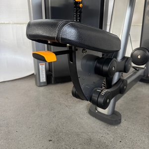 Équipement de fitness commercial, <span class=keywords><strong>machine</strong></span> à levée latérale des épaules assise, <span class=keywords><strong>machine</strong></span> de musculation commerciale, <span class=keywords><strong>machine</strong></span> à levée latérale à charge par broche - Product Image 5