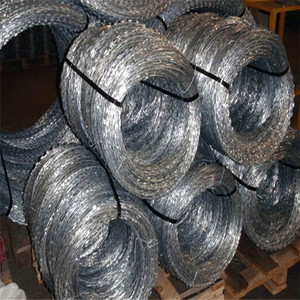 450mm Diameter BTO-22 Concertina Razor <b>Barbed</b> <b>Wire</b> Coil Hot Dipped Galvanized 2.5mm Core <b>Wire</b> 0.5mm Blade Thickness - Product Image 5