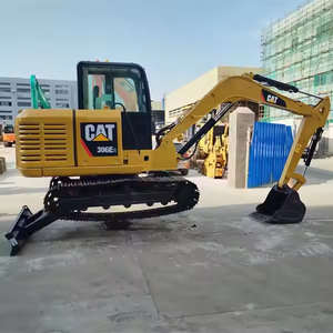 Excavadora de cadenas usada CAT 306E2 de 6 toneladas en oferta, con martillo hidráulico para proyectos de demolición de edificios - Product Image 3
