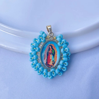 Nouveau collier pendentif ovale en perles de riz tissées à la main, collier pendentif portrait à la mode et rétro, accessoire pour femmes
