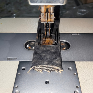 8450 Endüstriyel Dikiş Makinesi Çift İğneli Motorlu Bilgisayarlı Direkt Tahrikli Otomatik İplik Kesici Kilit Dikişli Düz Tabla - Product Image 4