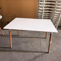 Table à manger moderne nordique en vente chaude, fourniture directe d'usine en gros, plateau en MDF, pieds en bois, matériau en marbre, salon, fêtes