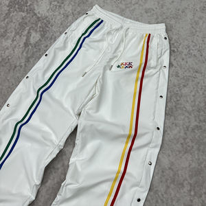 Pantalon de survêtement surdimensionné en nylon avec logo personnalisé en gros pour hommes pantalon de survêtement baggy à jambes larges et à rayures avec impression de haute qualité - Product Image 3